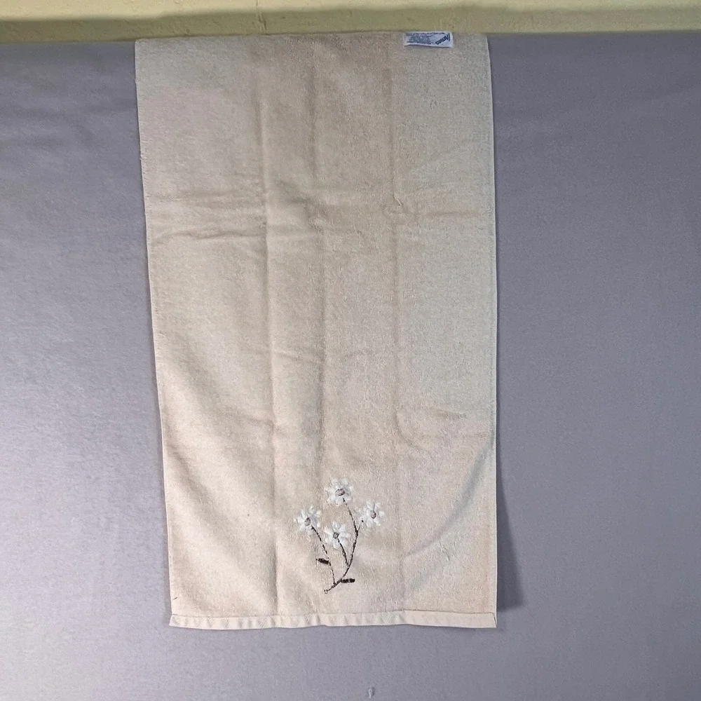 Vintage‎ Ames Cream Brown Embroidered Floral Daisy Bath Towel Set Farmhouse